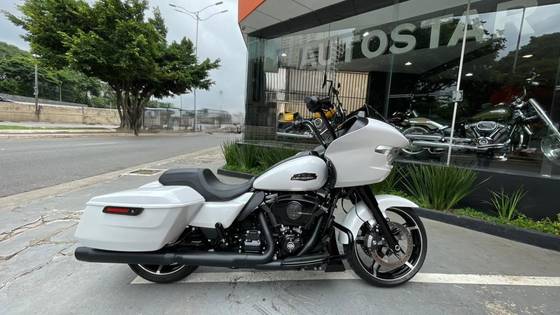 HARLEY-DAVIDSON ROAD GLIDE 